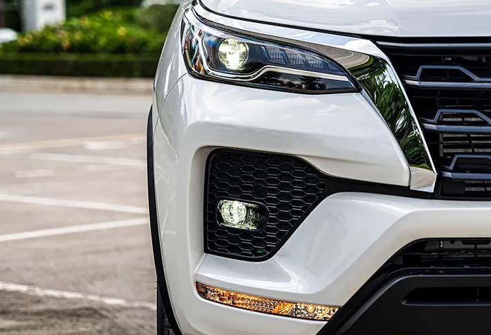 Toyota Fortuner 2022: Giá Xe Lăn Bánh & Đánh Giá Thông Số Kỹ Thuật (8/2022)